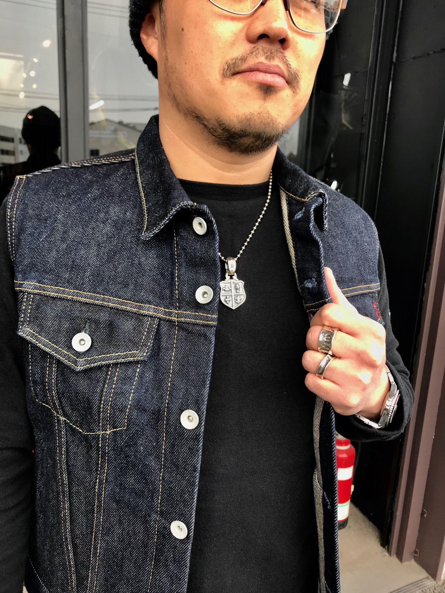 Bill Wall Leather=クロス・ピース＆グラフィティハッピー